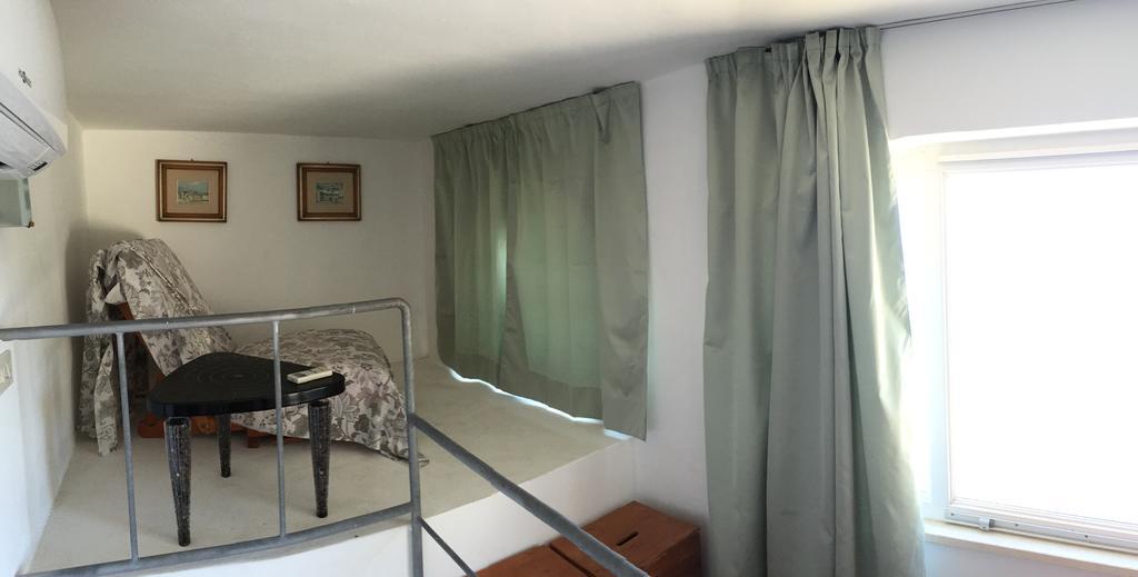 Raffaele Apartment Понца Стая снимка