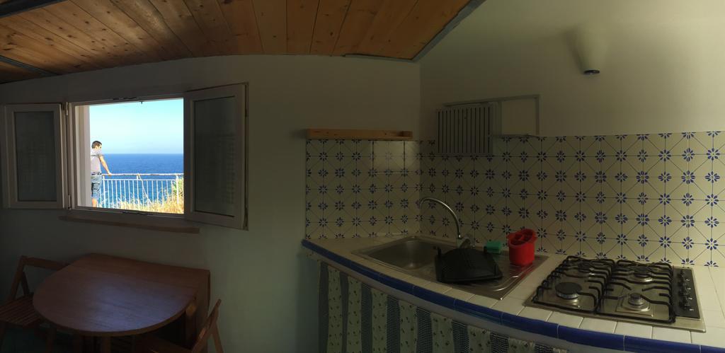 Raffaele Apartment Понца Стая снимка